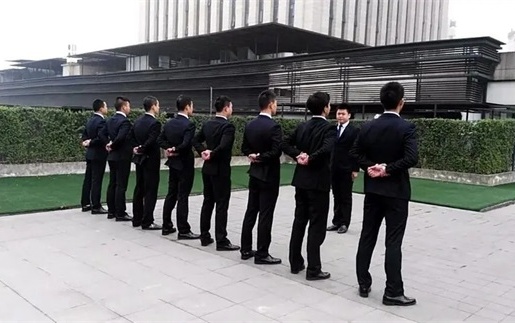 江阴揭秘：如何选择靠谱的收债公司？老司机给你支招